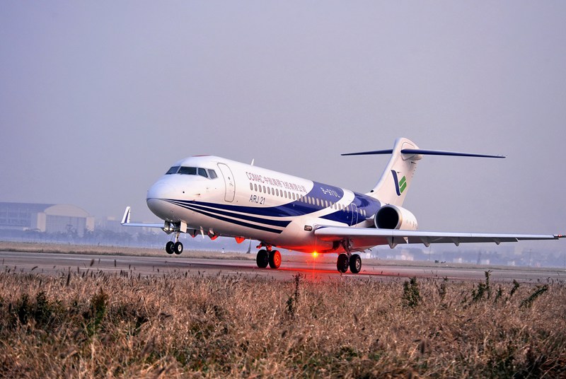 2008年11月28日，上海，ARJ21飛機101架機首飛成功。
